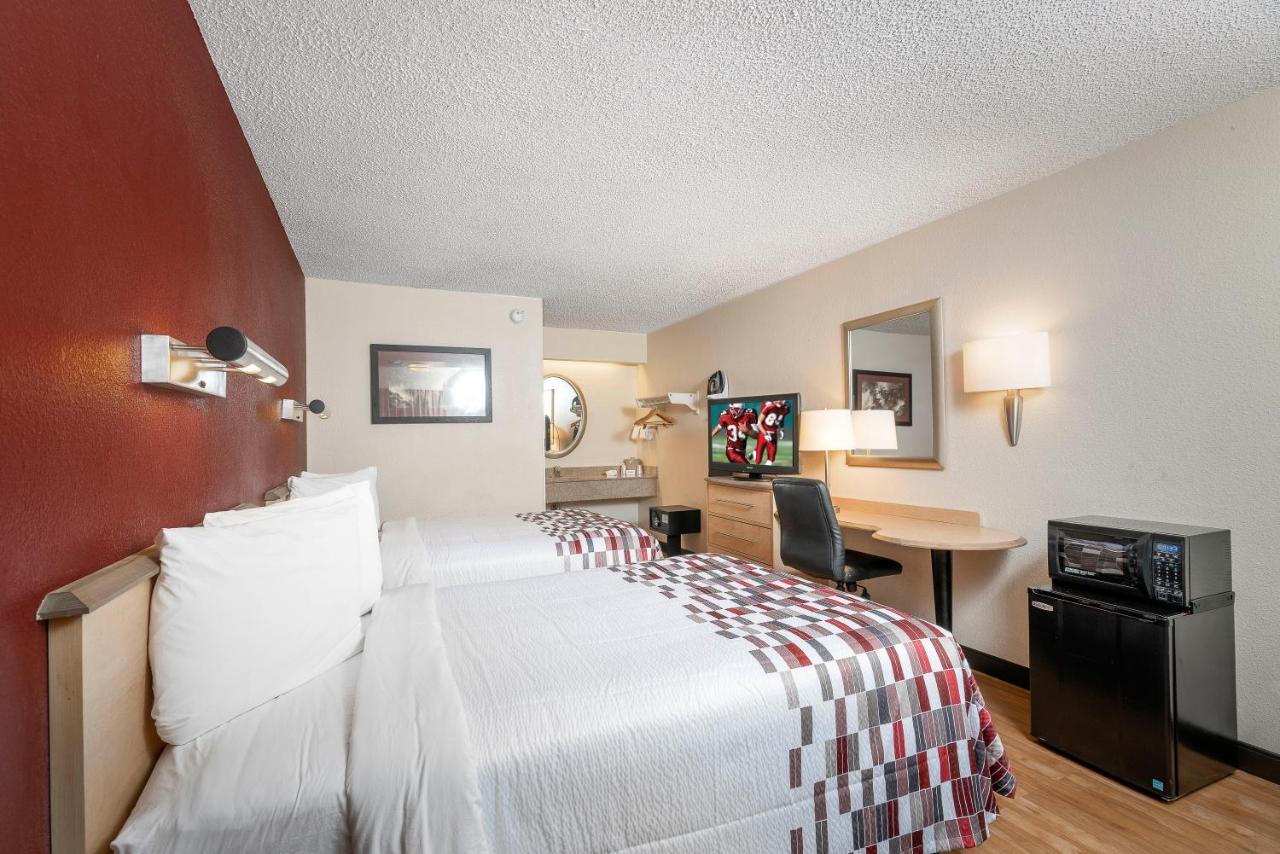 Red Roof Inn Detroit - Roseville St Clair Shores Dış mekan fotoğraf