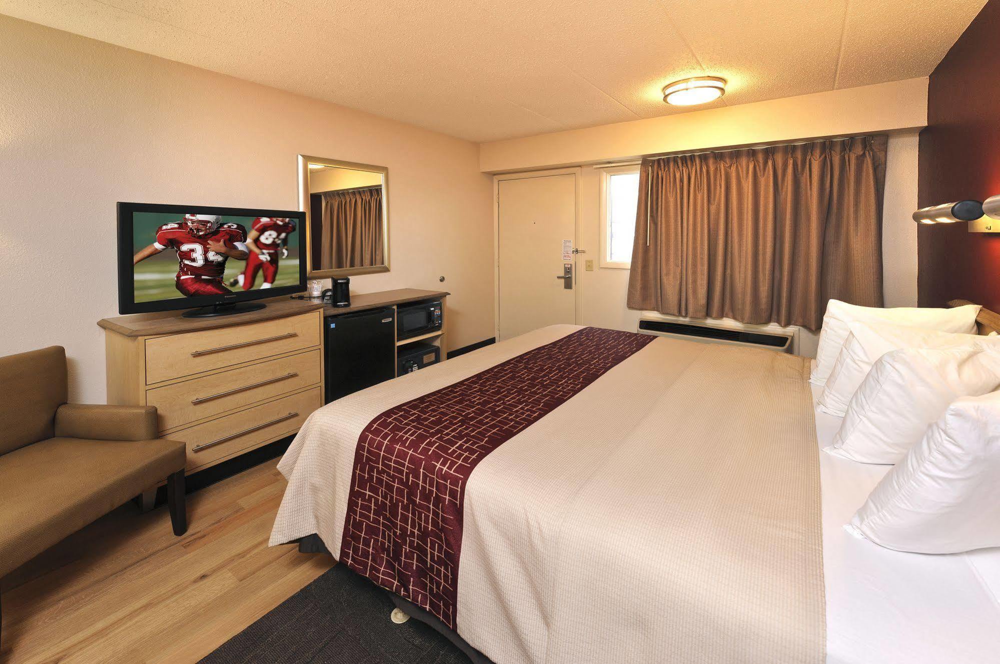 Red Roof Inn Detroit - Roseville St Clair Shores Dış mekan fotoğraf