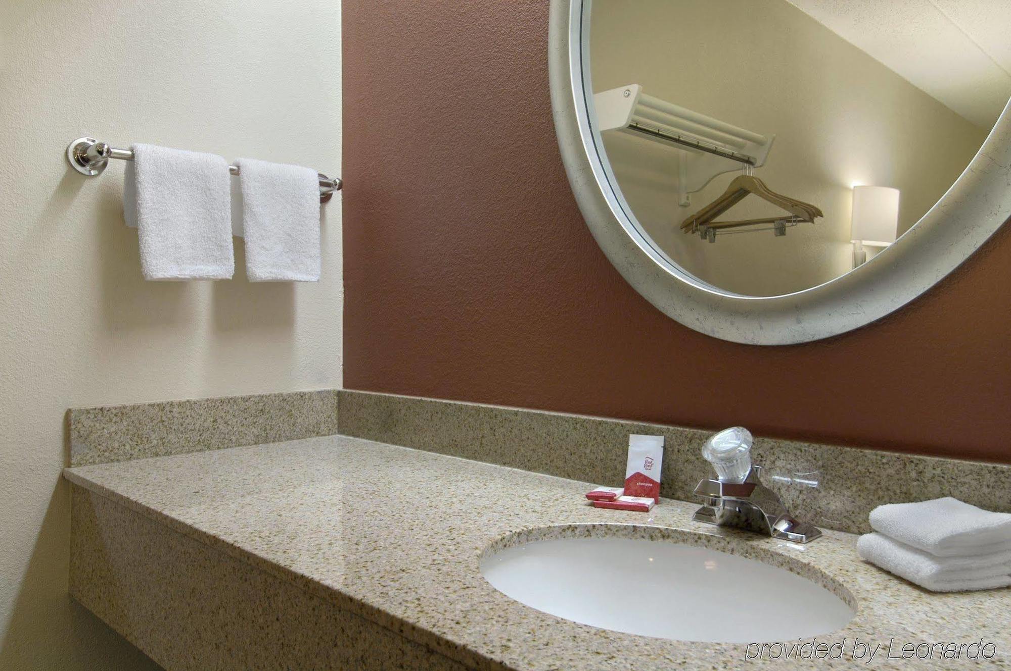 Red Roof Inn Detroit - Roseville St Clair Shores Dış mekan fotoğraf
